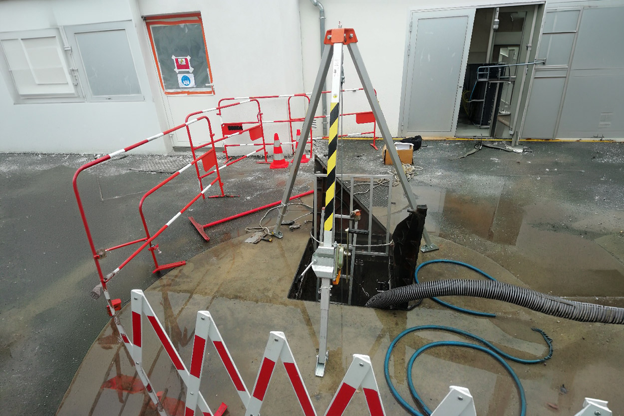 Chemisage canalisation Oloron, Chemisage canalisation Orthez, Chemisage canalisation Pau, Chemisage canalisation Tarbes, Chemisage canalisation Vic en Bigorre, Débouchage canalisation Oloron, Débouchage canalisation Orthez, Débouchage canalisation Pau, Débouchage canalisation Tarbes, Débouchage canalisation Vic en Bigorre, Débouchage WC Oloron, Débouchage WC Orthez, Débouchage WC Pau, Débouchage WC Tarbes, Débouchage WC Vic en Bigorre, Dégraissage hôtes Oloron, Dégraissage hôtes Orthez, Dégraissage hôtes Pau, Dégraissage hôtes Tarbes, Dégraissage hôtes Vic en Bigorre, Désinfection Oloron, Désinfection Orthez, Désinfection Pau, Désinfection Tarbes, Désinfection Vic en Bigorre, Espaces verts Oloron, Espaces verts Orthez, Espaces verts Pau, Espaces verts Tarbes, Espaces verts Vic en Bigorre, Inspection vidéo pour canalisation Oloron, Inspection vidéo pour canalisation Orthez, Inspection vidéo pour canalisation Pau, Inspection vidéo pour canalisation Tarbes, Inspection vidéo pour canalisation Vic en Bigorre, Nettoyage bureaux Oloron, Nettoyage bureaux Orthez, Nettoyage bureaux Pau, Nettoyage bureaux Tarbes, Nettoyage bureaux Vic en Bigorre, Nettoyage immeubles Oloron, Nettoyage immeubles Orthez, Nettoyage immeubles Pau, Nettoyage immeubles Tarbes, Nettoyage immeubles Vic en Bigorre, Nettoyage industriel Oloron, Nettoyage industriel Orthez, Nettoyage industriel Pau, Nettoyage industriel Tarbes, Nettoyage industriel Vic en Bigorre, Remise état après travaux Oloron, Remise état après travaux Orthez, Remise état après travaux Pau, Remise état après travaux Tarbes, Remise état après travaux Vic en Bigorre, Vidange bac à graisse Oloron, Vidange bac à graisse Orthez, Vidange bac à graisse Pau, Vidange bac à graisse Tarbes, Vidange bac à graisse Vic en Bigorre, Vidange fosse septique Oloron, Vidange fosse septique Orthez, Vidange fosse septique Pau, Vidange fosse septique Tarbes, Vidange fosse septique Vic en Bigorre