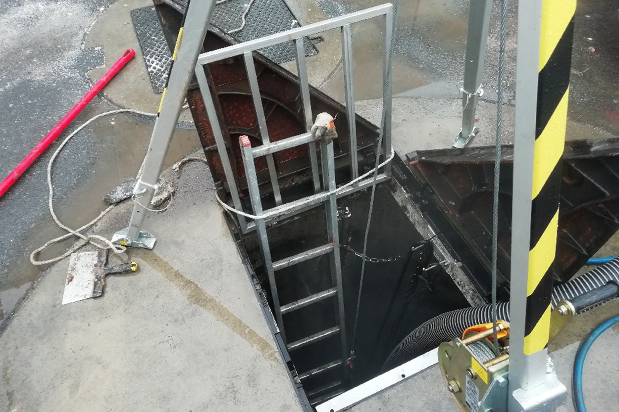 Chemisage canalisation Oloron, Chemisage canalisation Orthez, Chemisage canalisation Pau, Chemisage canalisation Tarbes, Chemisage canalisation Vic en Bigorre, Débouchage canalisation Oloron, Débouchage canalisation Orthez, Débouchage canalisation Pau, Débouchage canalisation Tarbes, Débouchage canalisation Vic en Bigorre, Débouchage WC Oloron, Débouchage WC Orthez, Débouchage WC Pau, Débouchage WC Tarbes, Débouchage WC Vic en Bigorre, Dégraissage hôtes Oloron, Dégraissage hôtes Orthez, Dégraissage hôtes Pau, Dégraissage hôtes Tarbes, Dégraissage hôtes Vic en Bigorre, Désinfection Oloron, Désinfection Orthez, Désinfection Pau, Désinfection Tarbes, Désinfection Vic en Bigorre, Espaces verts Oloron, Espaces verts Orthez, Espaces verts Pau, Espaces verts Tarbes, Espaces verts Vic en Bigorre, Inspection vidéo pour canalisation Oloron, Inspection vidéo pour canalisation Orthez, Inspection vidéo pour canalisation Pau, Inspection vidéo pour canalisation Tarbes, Inspection vidéo pour canalisation Vic en Bigorre, Nettoyage bureaux Oloron, Nettoyage bureaux Orthez, Nettoyage bureaux Pau, Nettoyage bureaux Tarbes, Nettoyage bureaux Vic en Bigorre, Nettoyage immeubles Oloron, Nettoyage immeubles Orthez, Nettoyage immeubles Pau, Nettoyage immeubles Tarbes, Nettoyage immeubles Vic en Bigorre, Nettoyage industriel Oloron, Nettoyage industriel Orthez, Nettoyage industriel Pau, Nettoyage industriel Tarbes, Nettoyage industriel Vic en Bigorre, Remise état après travaux Oloron, Remise état après travaux Orthez, Remise état après travaux Pau, Remise état après travaux Tarbes, Remise état après travaux Vic en Bigorre, Vidange bac à graisse Oloron, Vidange bac à graisse Orthez, Vidange bac à graisse Pau, Vidange bac à graisse Tarbes, Vidange bac à graisse Vic en Bigorre, Vidange fosse septique Oloron, Vidange fosse septique Orthez, Vidange fosse septique Pau, Vidange fosse septique Tarbes, Vidange fosse septique Vic en Bigorre