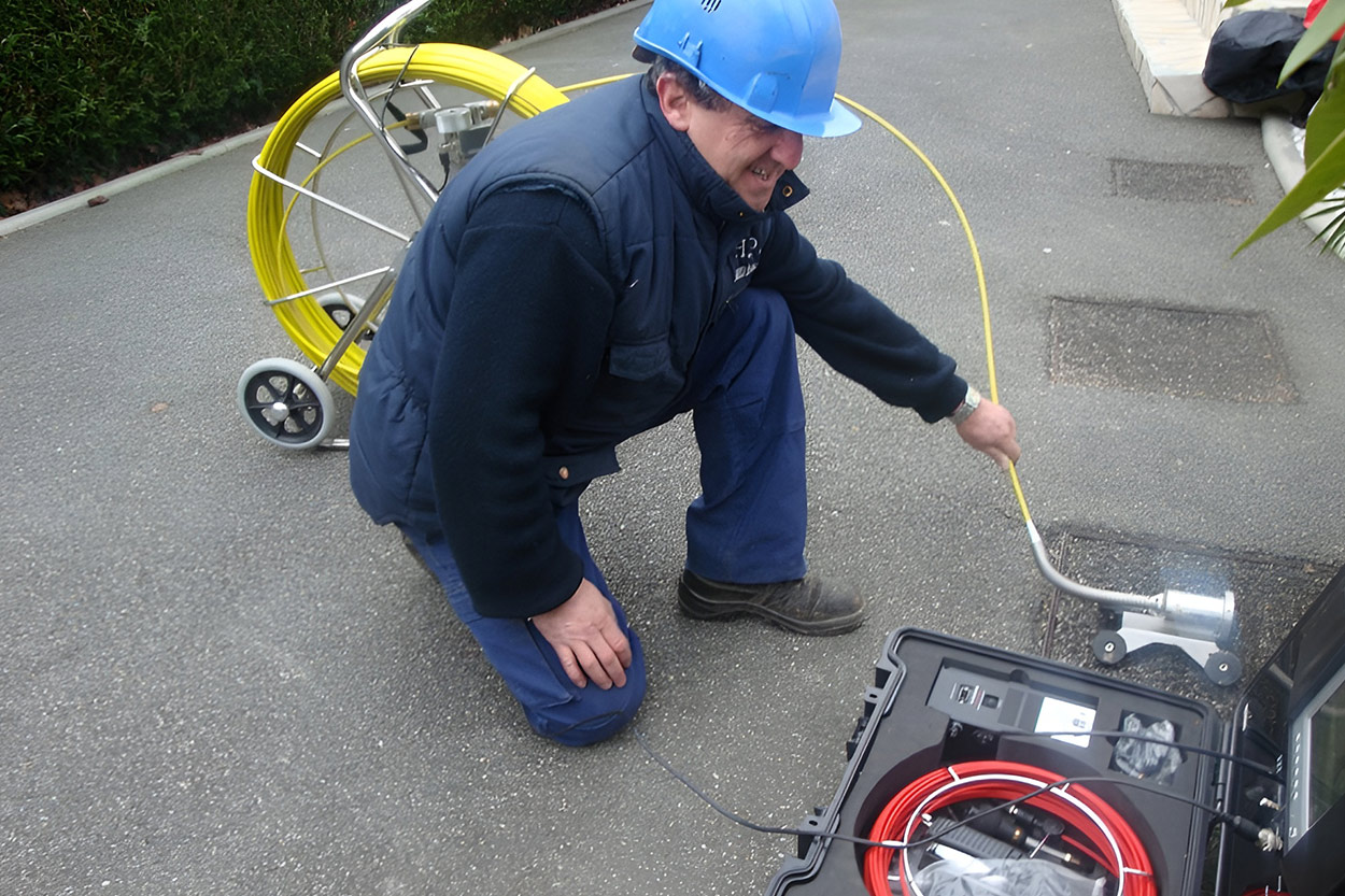 Chemisage canalisation Oloron, Chemisage canalisation Orthez, Chemisage canalisation Pau, Chemisage canalisation Tarbes, Chemisage canalisation Vic en Bigorre, Débouchage canalisation Oloron, Débouchage canalisation Orthez, Débouchage canalisation Pau, Débouchage canalisation Tarbes, Débouchage canalisation Vic en Bigorre, Débouchage WC Oloron, Débouchage WC Orthez, Débouchage WC Pau, Débouchage WC Tarbes, Débouchage WC Vic en Bigorre, Dégraissage hôtes Oloron, Dégraissage hôtes Orthez, Dégraissage hôtes Pau, Dégraissage hôtes Tarbes, Dégraissage hôtes Vic en Bigorre, Désinfection Oloron, Désinfection Orthez, Désinfection Pau, Désinfection Tarbes, Désinfection Vic en Bigorre, Espaces verts Oloron, Espaces verts Orthez, Espaces verts Pau, Espaces verts Tarbes, Espaces verts Vic en Bigorre, Inspection vidéo pour canalisation Oloron, Inspection vidéo pour canalisation Orthez, Inspection vidéo pour canalisation Pau, Inspection vidéo pour canalisation Tarbes, Inspection vidéo pour canalisation Vic en Bigorre, Nettoyage bureaux Oloron, Nettoyage bureaux Orthez, Nettoyage bureaux Pau, Nettoyage bureaux Tarbes, Nettoyage bureaux Vic en Bigorre, Nettoyage immeubles Oloron, Nettoyage immeubles Orthez, Nettoyage immeubles Pau, Nettoyage immeubles Tarbes, Nettoyage immeubles Vic en Bigorre, Nettoyage industriel Oloron, Nettoyage industriel Orthez, Nettoyage industriel Pau, Nettoyage industriel Tarbes, Nettoyage industriel Vic en Bigorre, Remise état après travaux Oloron, Remise état après travaux Orthez, Remise état après travaux Pau, Remise état après travaux Tarbes, Remise état après travaux Vic en Bigorre, Vidange bac à graisse Oloron, Vidange bac à graisse Orthez, Vidange bac à graisse Pau, Vidange bac à graisse Tarbes, Vidange bac à graisse Vic en Bigorre, Vidange fosse septique Oloron, Vidange fosse septique Orthez, Vidange fosse septique Pau, Vidange fosse septique Tarbes, Vidange fosse septique Vic en Bigorre